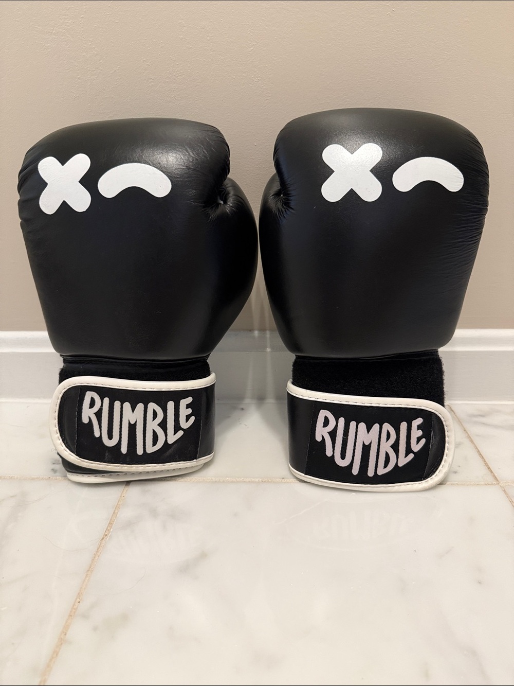 Rumble Black Boxing Gloves